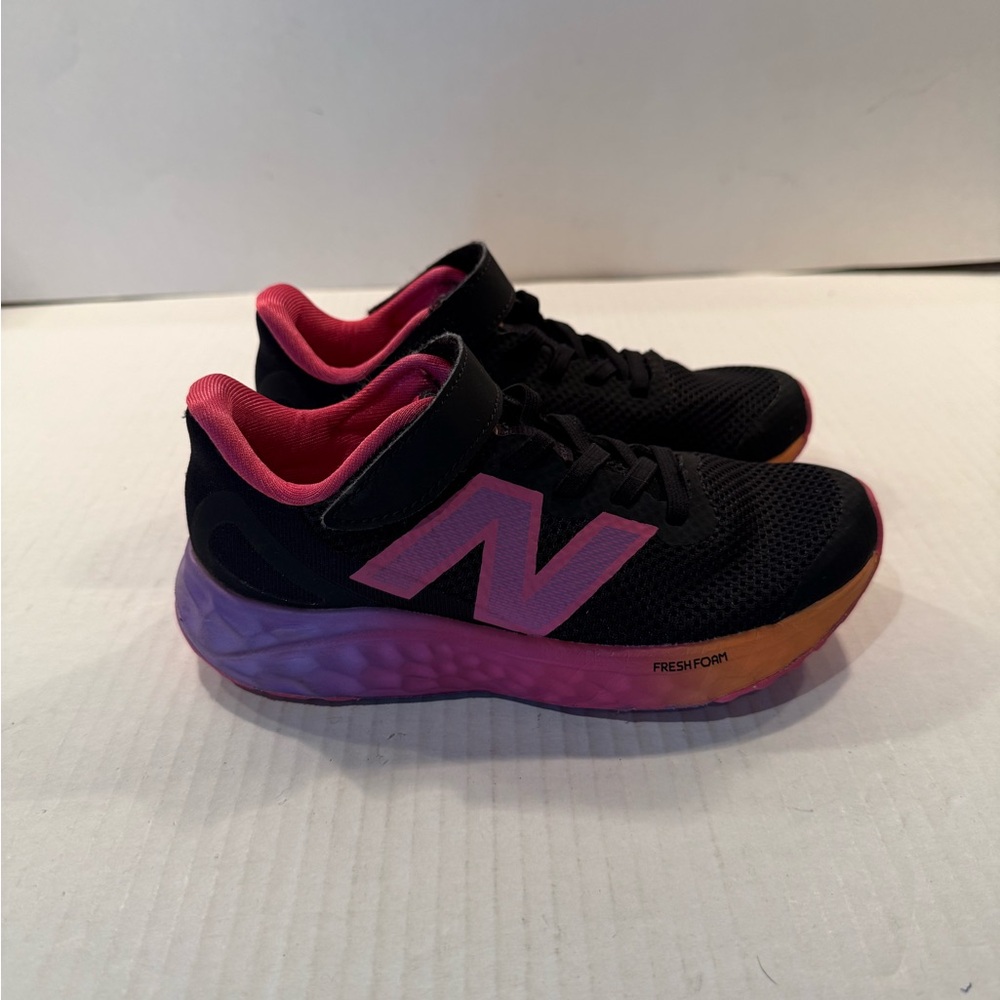 Girls New Balance Arishi Grade Sneakers - Picture 3 of 7